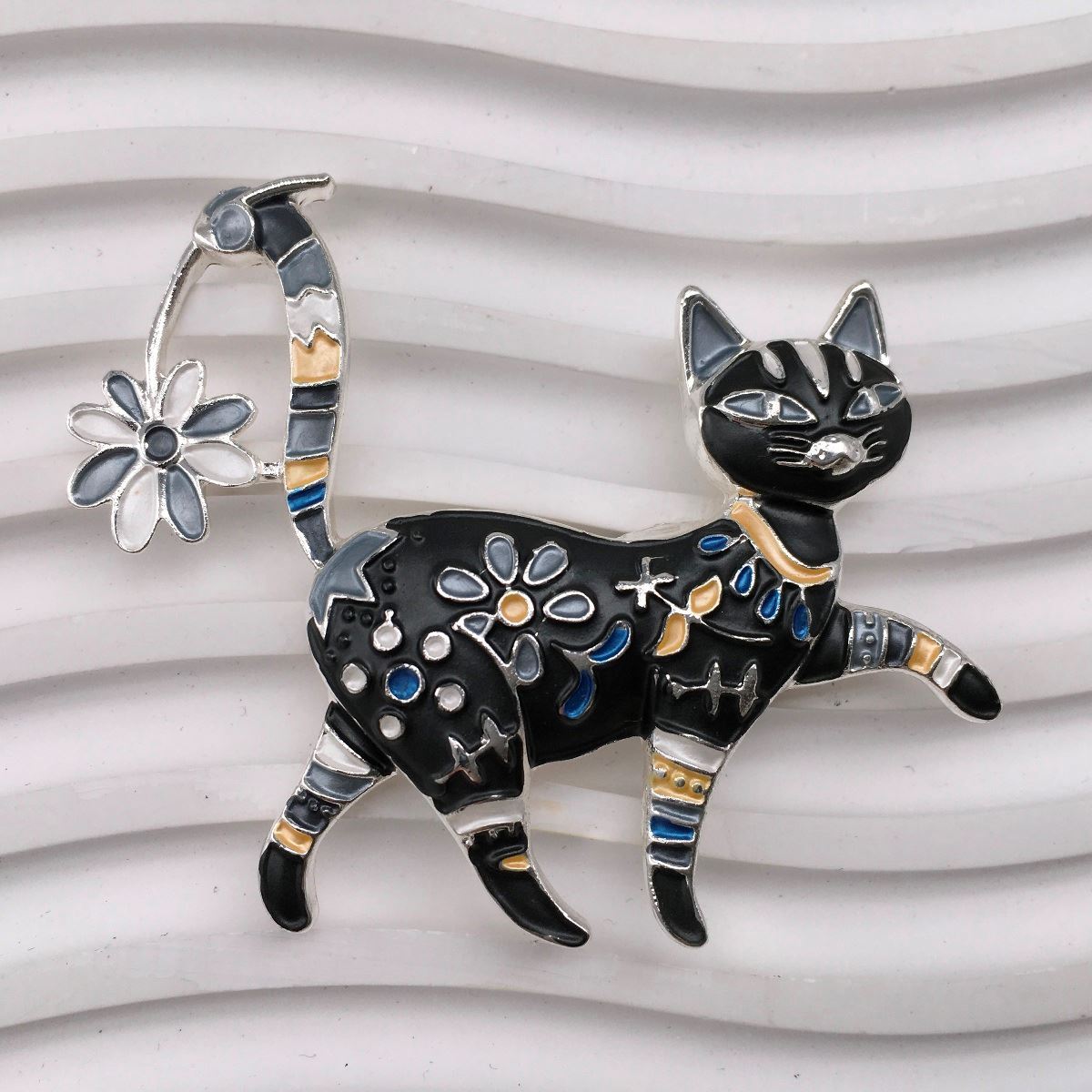 Magnetic Scarf Brooch - Silver Floral Cat