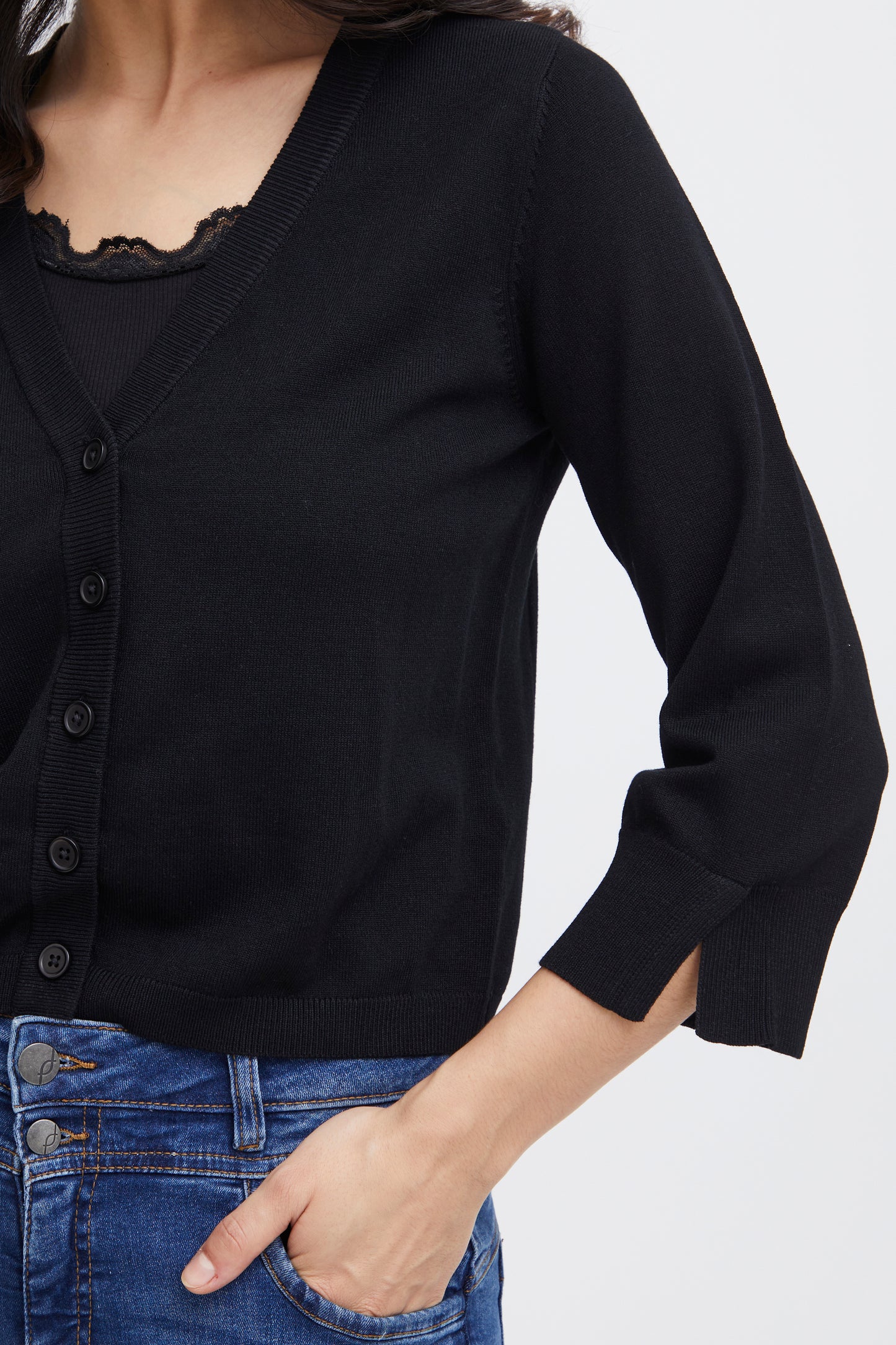 Fransa Clia Cropped Knitted Cardigan - Black