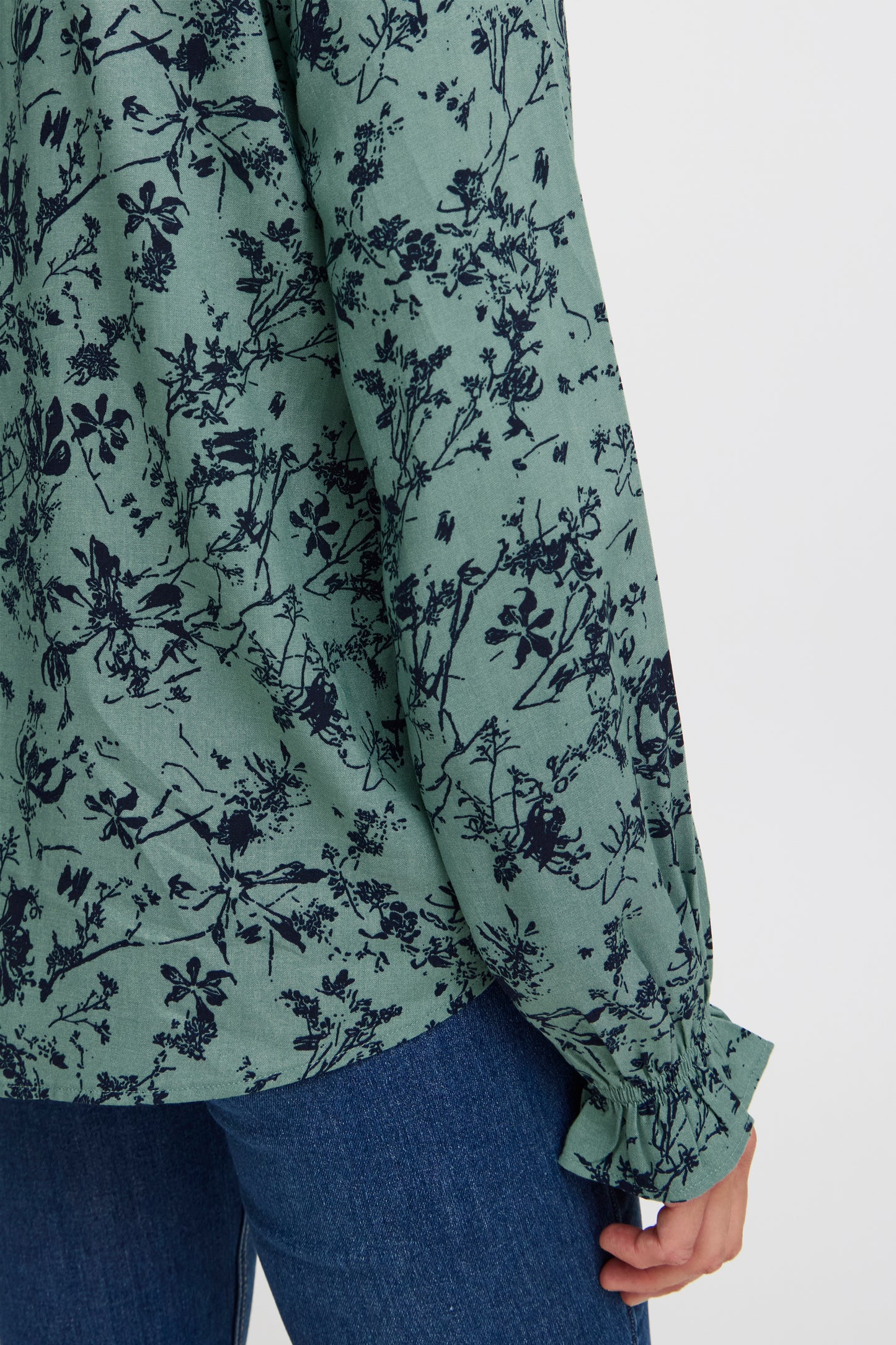 Fransa Flowy Printed Blouse - Sage Green