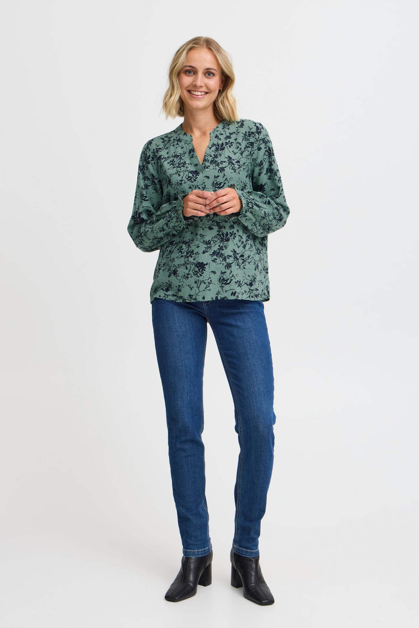 Fransa Flowy Printed Blouse - Sage Green