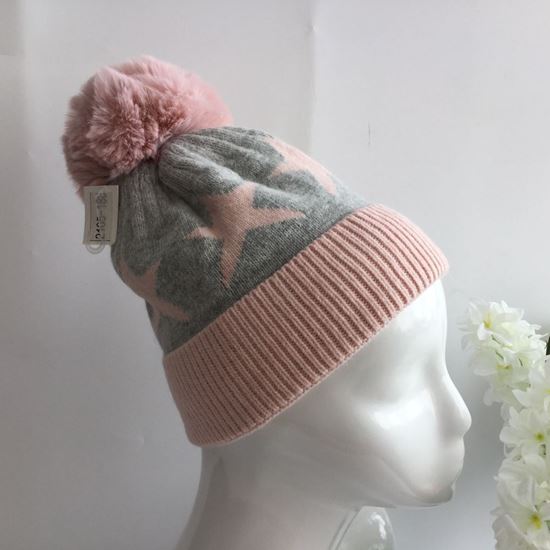 Knitted Giant Stars Pom Pom Hat - Baby Pink